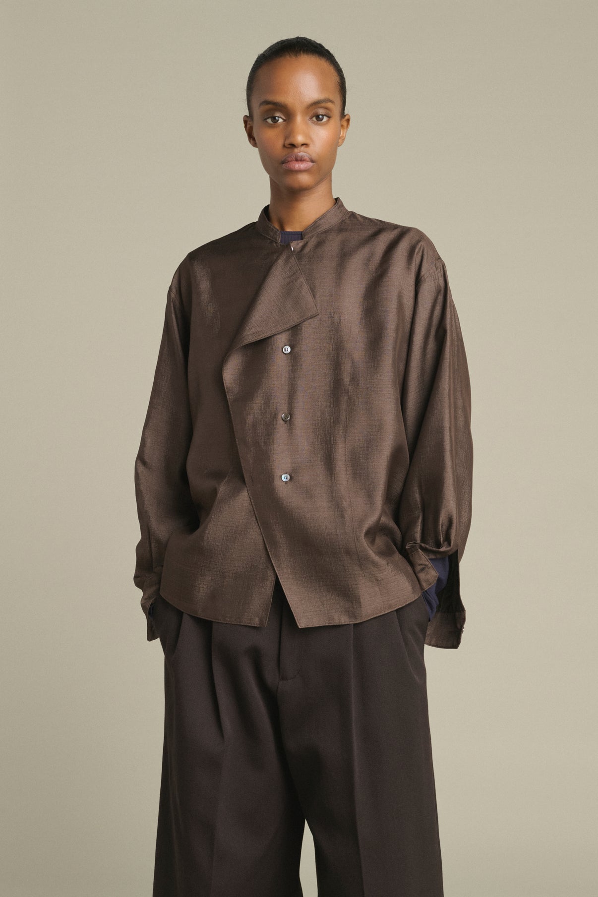 Blusa Hampton - Marrón Oscuro - Seda - Mujer vue 3