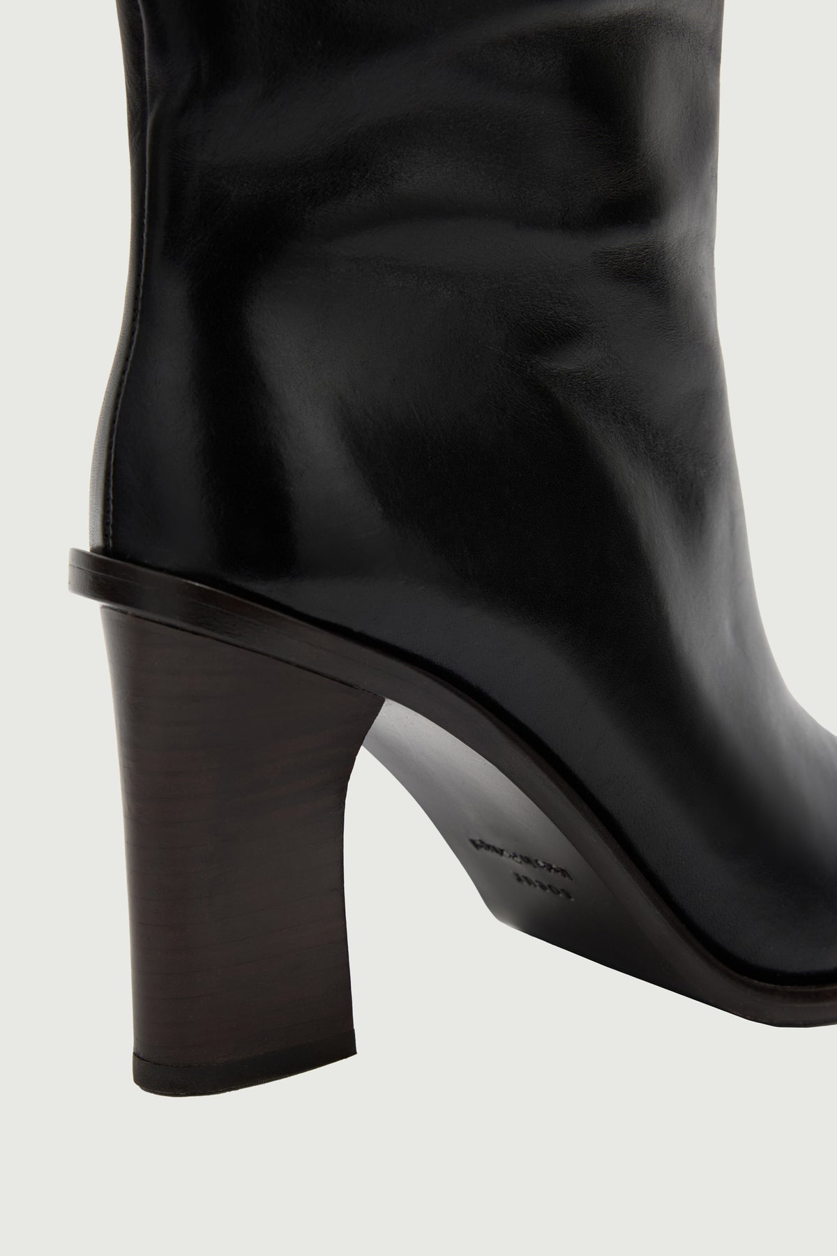 Botas Livia - Negro - Cuero - Mujer